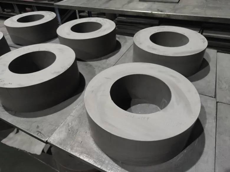 Como os anéis de rolo de metal duro ultrarresistentes ao desgaste ajudam a evitar arranhões superficiais em barras de reforço